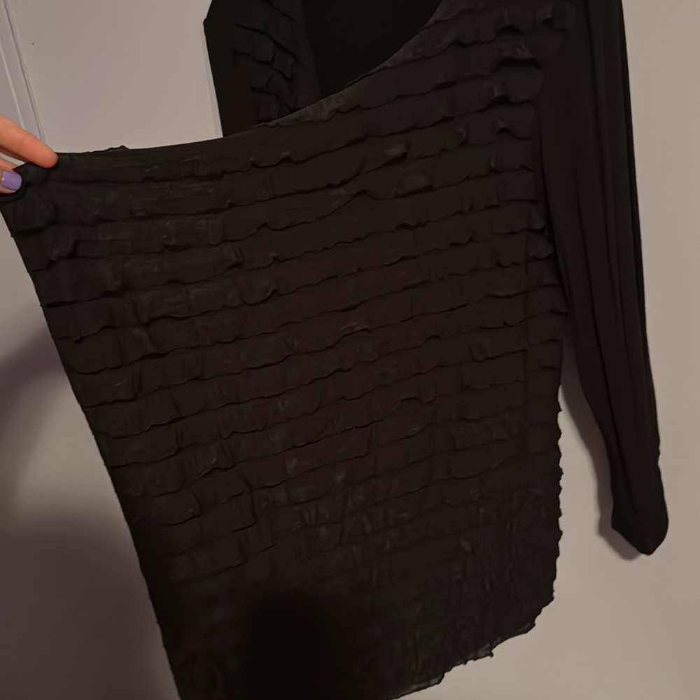 Studio Y Ruffle Shawl 🐦‍⬛ - Picture 3 of 6